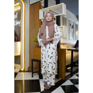 3 pis Pakistani zafrani two prices A05